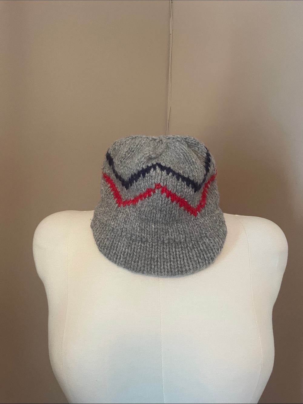 Obey Grey Knit Bucket Hat wRed & Navy Chevron -snowboarding \ skiing 100% wool
